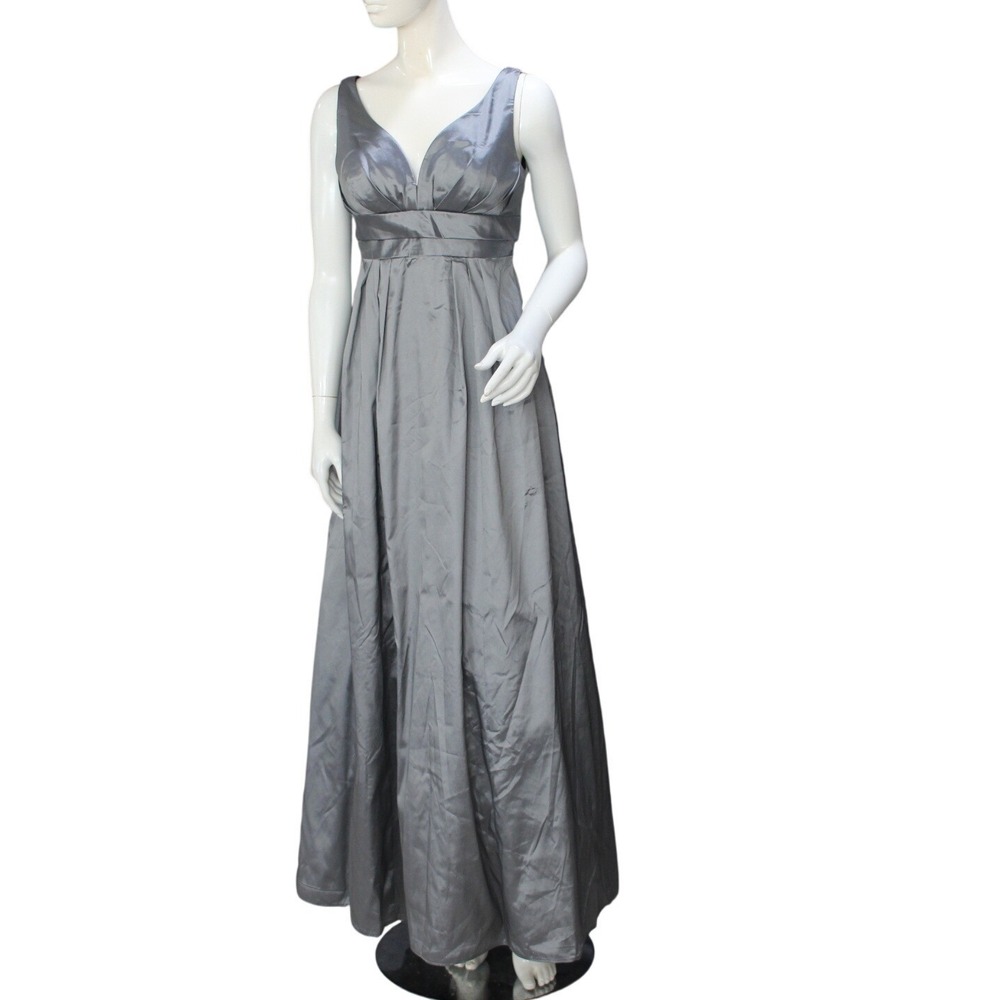 Vineyard Collection Silver Gray Formal Gown Size 8 Y2K